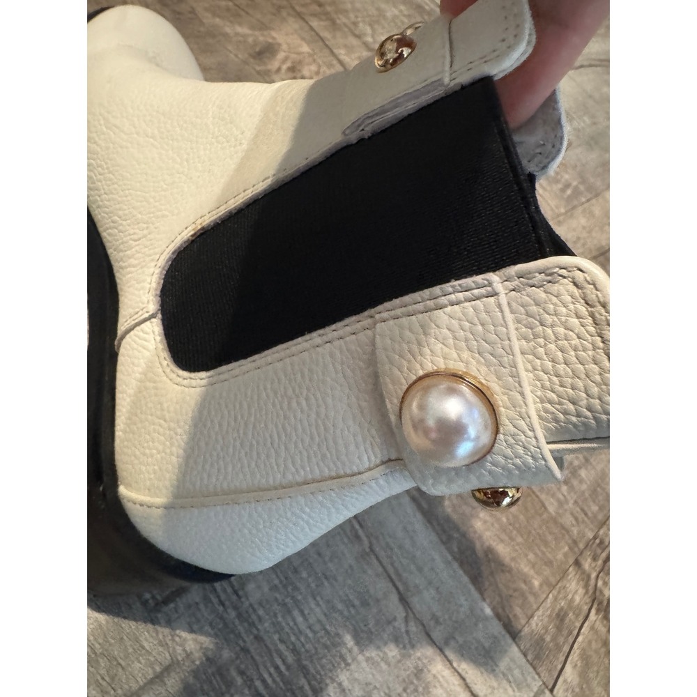 Karl Lagerfeld Paris Pola White Leather Pearl Embellished Chelsea Boots Size 7M - Picture 5 of 8